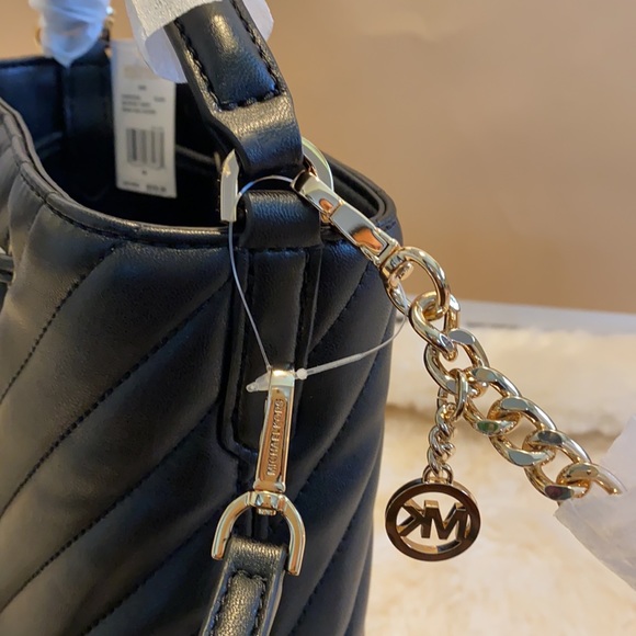 Mk Suri quilted bucket bag - Picture 6 of 9